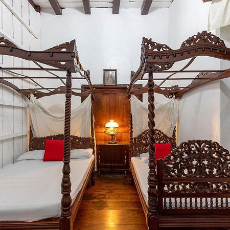 Villa Angela Heritage House Віган Екстер'єр фото
